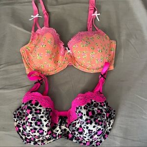 Reserved-Betsey Johnson bra bundle 32DD